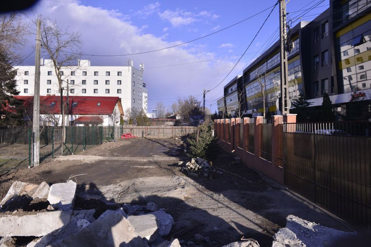 Tren Otopeni - Gara de Nord // FOTO: Cristi Preda