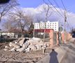 VIDEO+FOTO Imagini de pe șantierul căii ferate care leagă Otopeniul de Gara de Nord » Trenul trece peste parcarea unui hotel, două case și e la 20 de metri de patinoarul lui Țiriac!