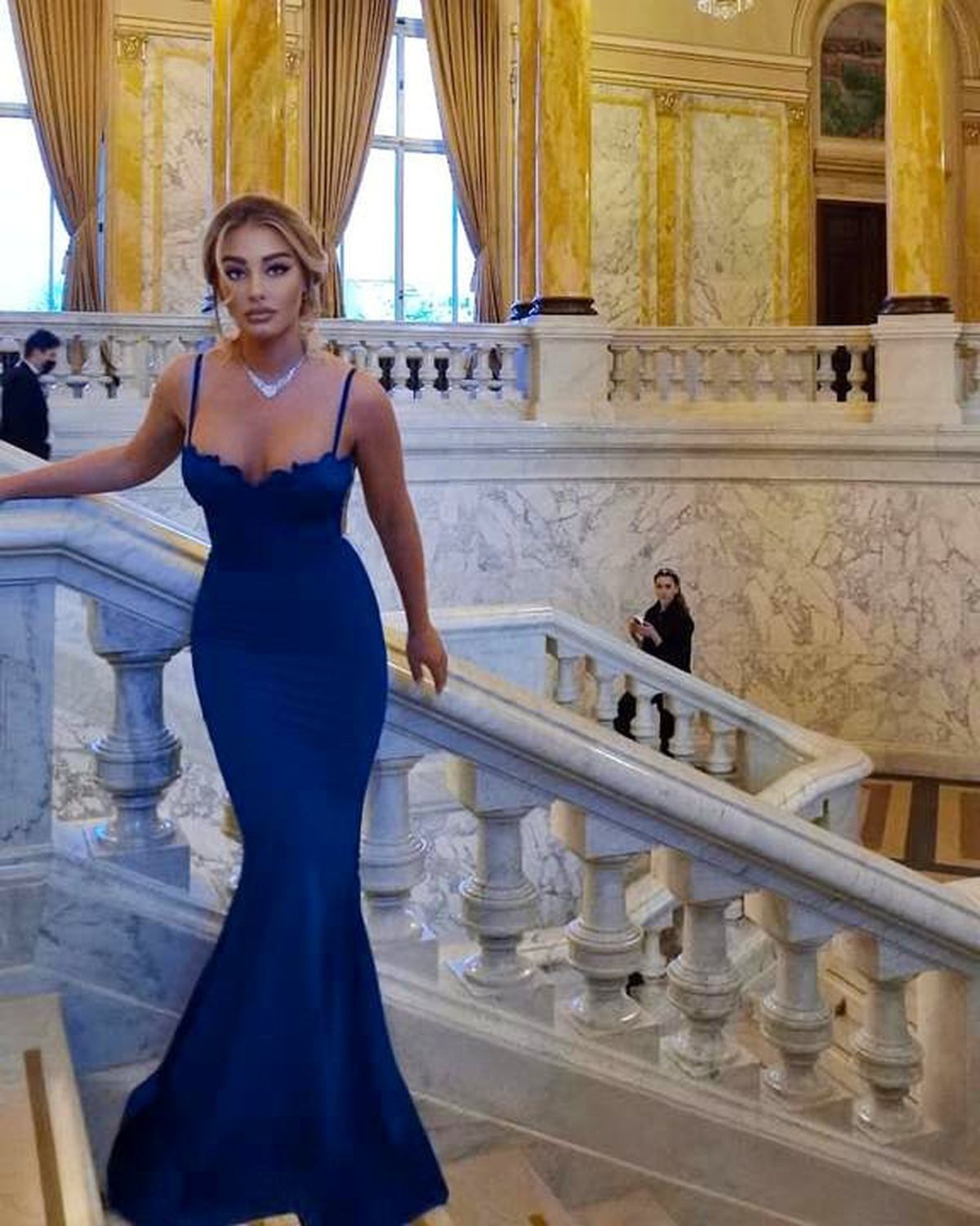 FOTO Impecabila Irina » „Am jucat 9 ani tenis de câmp, dar am ales până la urmă muzica”