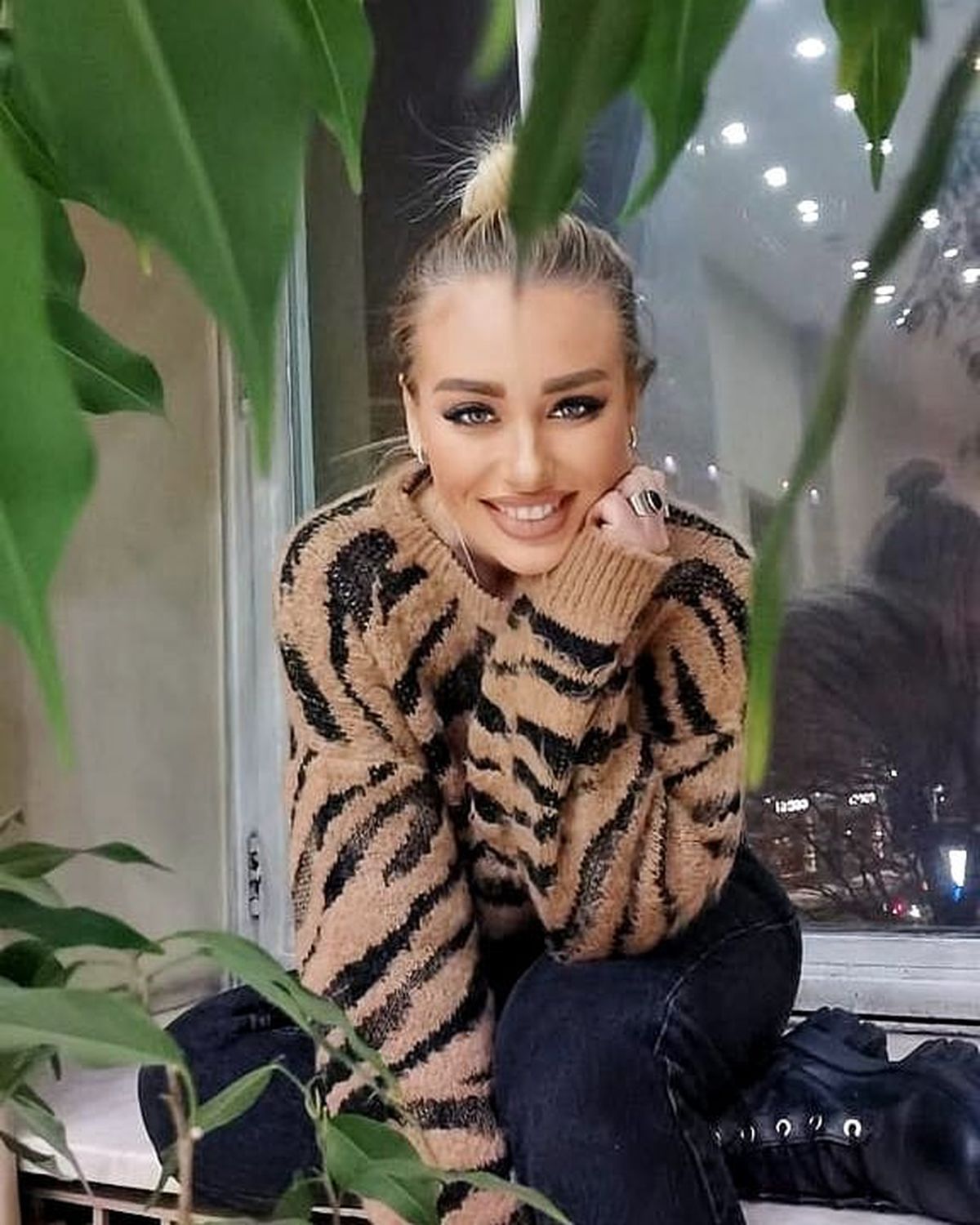 FOTO Impecabila Irina » „Am jucat 9 ani tenis de câmp, dar am ales până la urmă muzica”