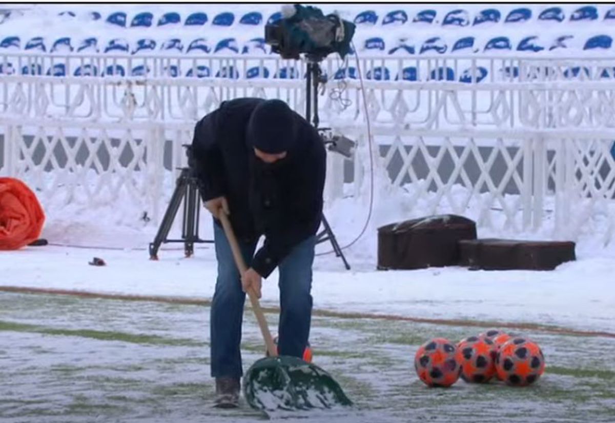 FOTO Mircea Lucescu a oferit imaginile zilei! A trecut la munca de jos, înaintea primului meci oficial din 2021