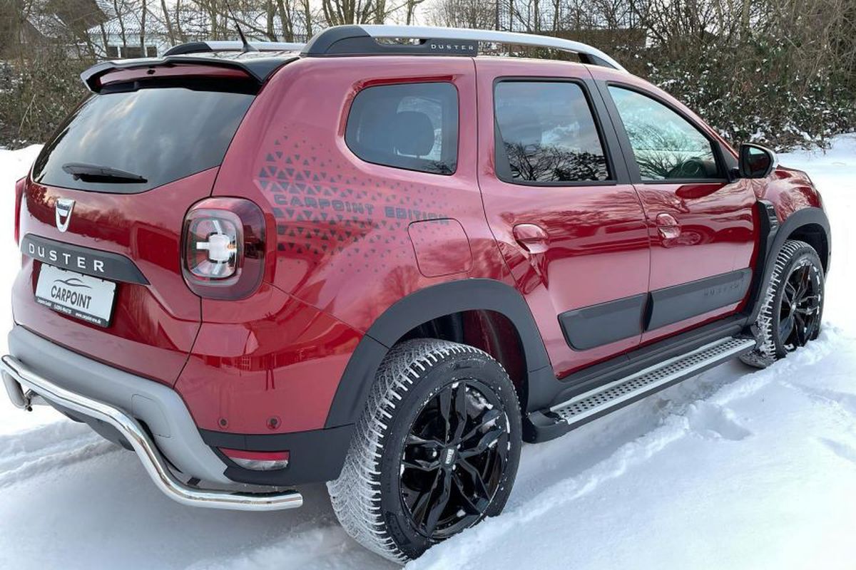 FOTO Cum au modificat nemții o Dacia Duster și o Dacia Logan: rezultatele sunt uimitoare