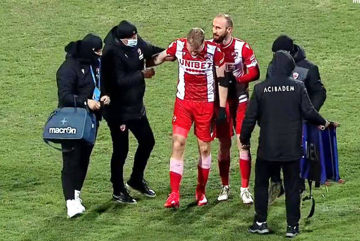FOTO Moment teribil pentru Dinamo! Adam Nemec, accidentare în finalul meciului cu Sepsi