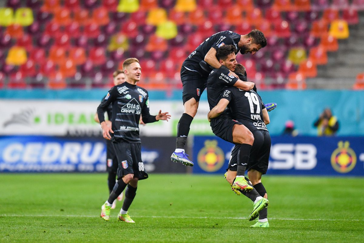 Revoltă după Chindia - FCSB: „Băgați odată VAR!”