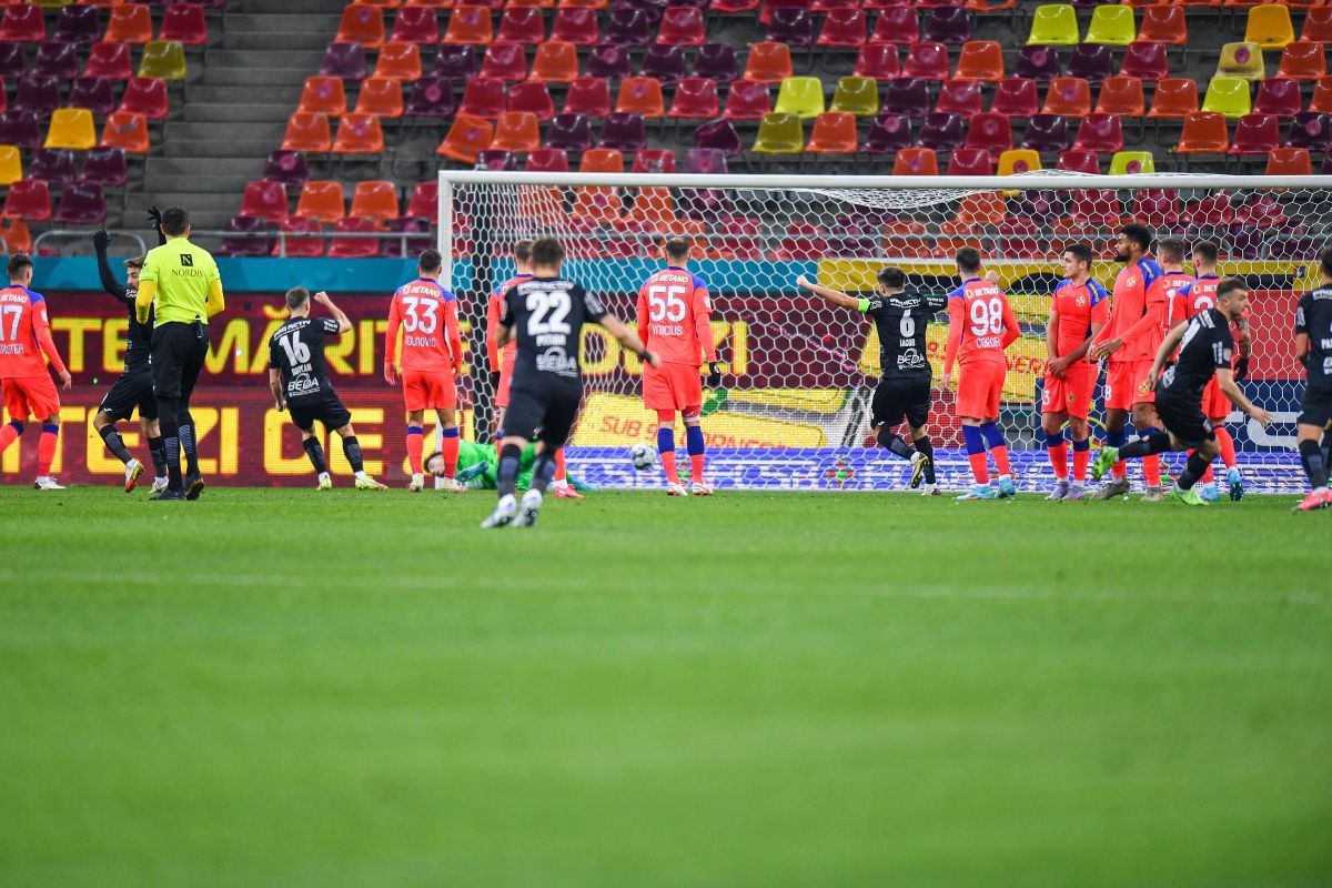 Secretul din spatele revenirilor » Așa a rămas FCSB în cursa pentru campionat