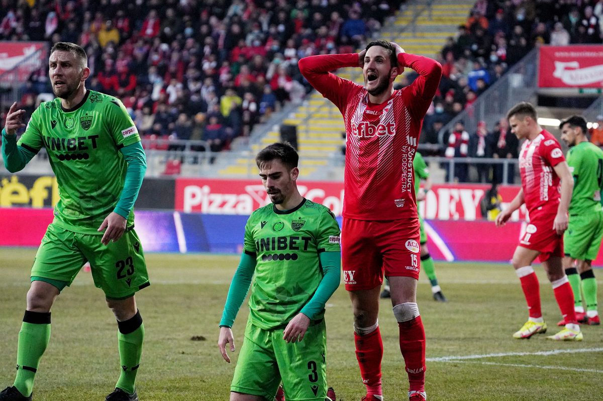 Cere măsuri împotriva lui Răuță, după UTA - Dinamo 0-0: „Îi iei banderola de căpitan!”