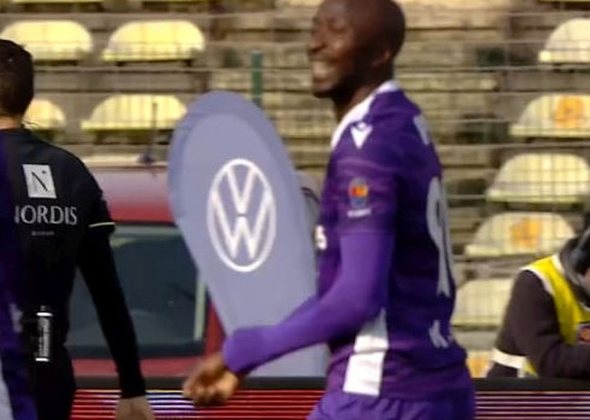 Moment halucinant în FC Argeș - Mioveni » Hațegan a anulat un autogol de „județeană”! De ce a intervenit arbitrul + ce spune Iustin Popescu