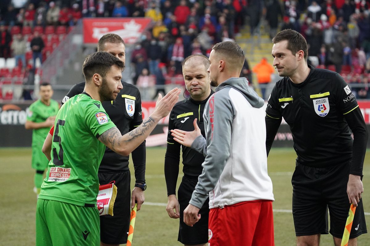 Ionuț Badea, după 0-0 cu Dinamo: „Au jucat în semicerc, ca la handbal. Nu am pregătit echipa pentru așa ceva”