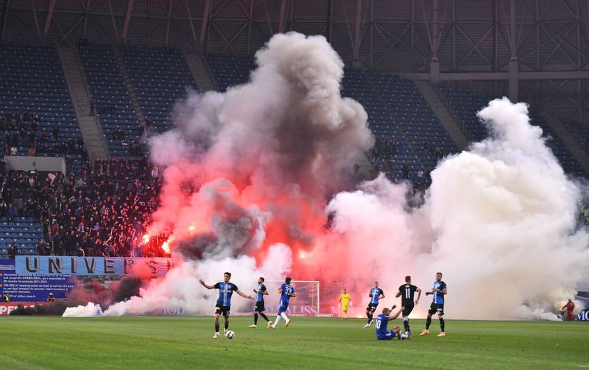 Nu ne meritați!. Cum au protestat fanii lui FC U Craiova la meciul cu  Hermannstadt