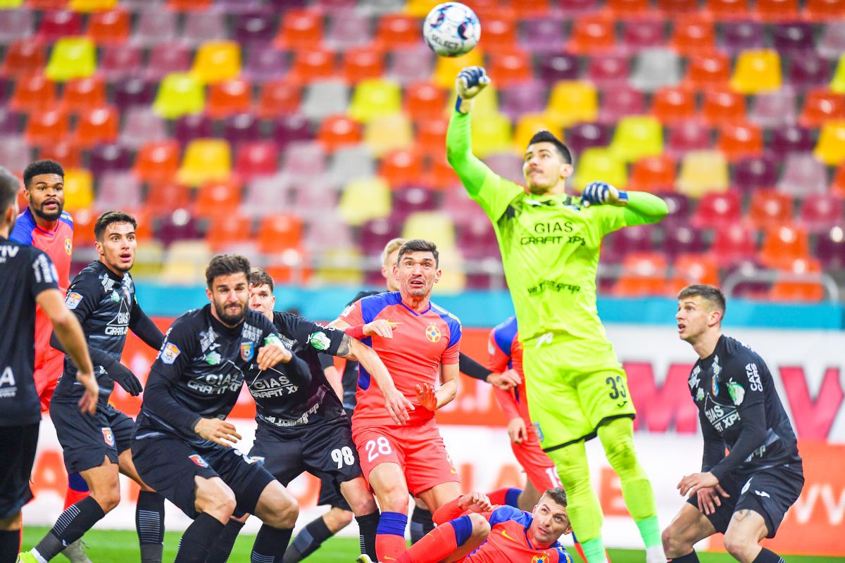 Revoltă după Chindia - FCSB: „Băgați odată VAR!”