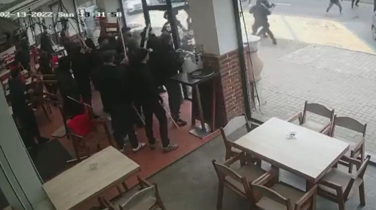 Bătaie în Arad între fanii lui Dinamo și cei de la UTA » Ce spun forțele de ordine