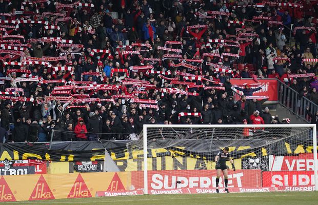 Anchetă după meciul UTA - Dinamo » Jandarmeria: „S-a depășit vizibil numărul spectatorilor”