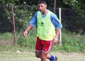 Interviu rar, de colecție, cu unul dintre jucătorii inconfundabili de la finalul anilor '90 » Umilința istorică din Europa, scena transferului la Steaua și cum a semnat cu două echipe simultan: „M-am speriat și aia mi-a fost”