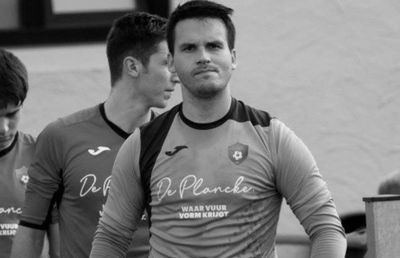 A apărat un penalty și apoi s-a prăbușit brusc pe teren » A încetat din viață la doar 25 de ani!