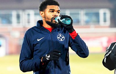 Edjouma, mesaj la miezul nopții după faultul de K1 asupra lui Armaș: „Am făcut o greșeală”