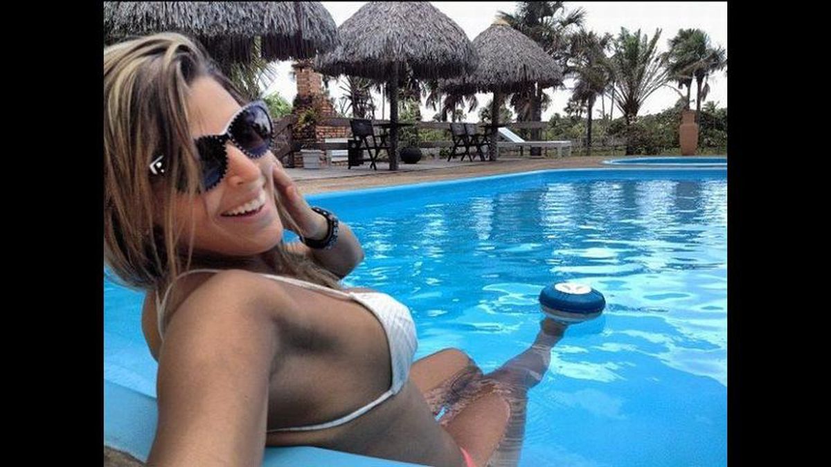 CSM București a transferat o jucătoare care a ținut coperta Playboy » Cum i se pare Capitala