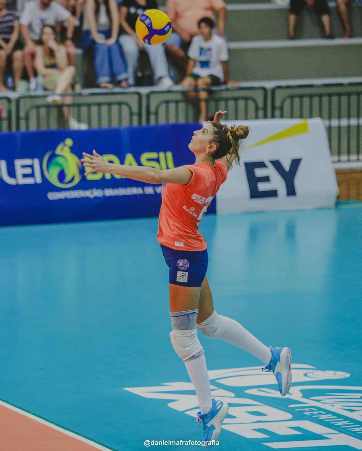 CSM București a transferat o jucătoare care a ținut coperta Playboy » Cum i se pare Capitala