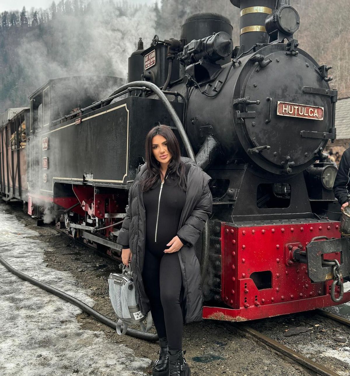 Ce făcea soția lui Cristi Tănase în timp fotbalistul stătea pe preș în fața ușii: „Am zis că aștept și eu până răspunde”