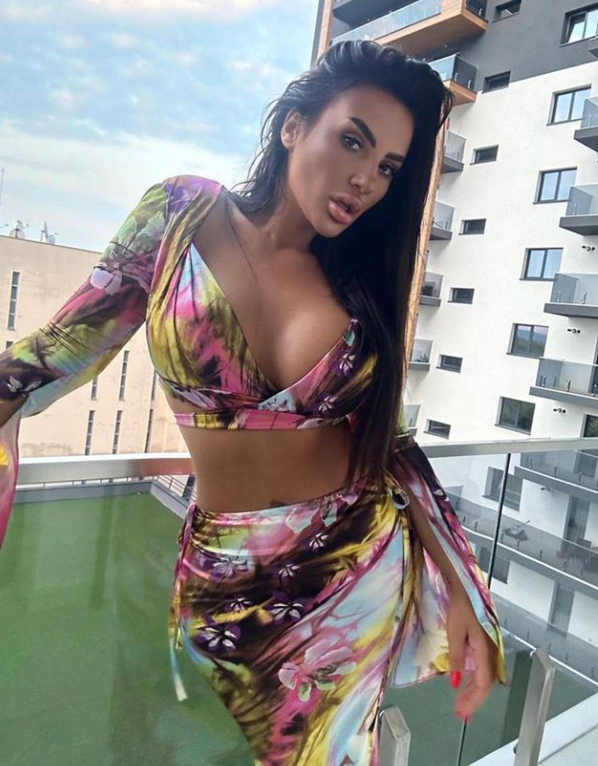 În plin divorț de Cristi „Dodel” Tănase, Adina Maria a pozat provocator: „Minunato!”