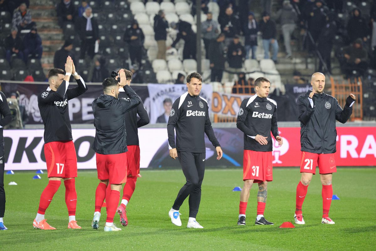 PAOK - FCSB » Imagini de la încălzire