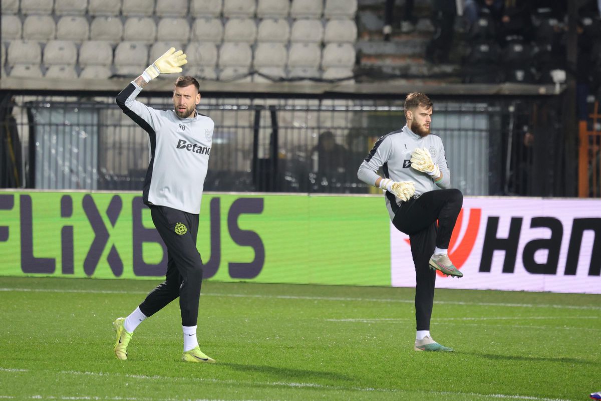 PAOK - FCSB » Imagini de la încălzire