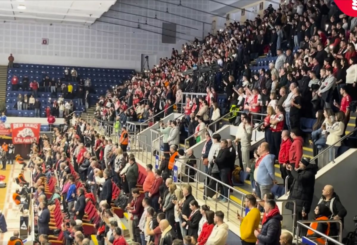 Dinamo, învinsă de Veszprem și la returul din Liga Campionilor » Moment emoționant în minutul 8 al meciului din Polivalentă