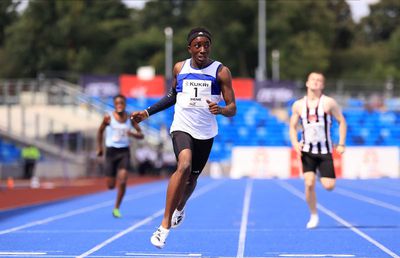 Jos cu recordurile! » Un puști britanic, mai rapid decât Usain Bolt și Noah Lyles la 15 ani! L-au supranumit „Fulgerul”