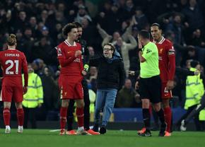 Căpitanul lui Liverpool se ia de arbitrul Michael Oliver în scandalul de la Liverpool: „I-am spus!”