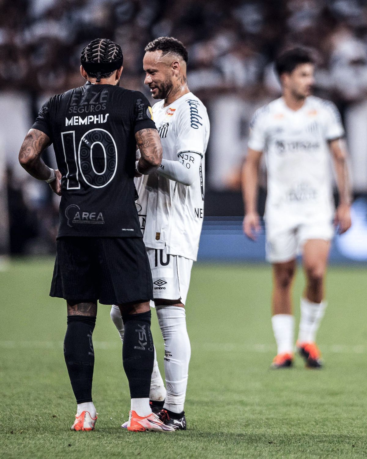 Neymar a făcut-o să râdă și pe arbitră! Momente hilare în Santos - Corinthians