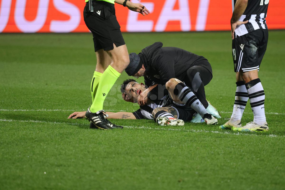 Accidentare HORROR în PAOK - FCSB » Jucătorul nu a mai putut continua partida