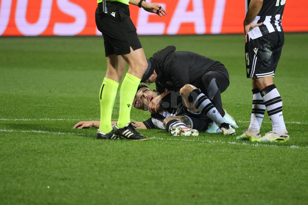 Accidentare HORROR în PAOK - FCSB » Jucătorul nu a mai putut continua partida