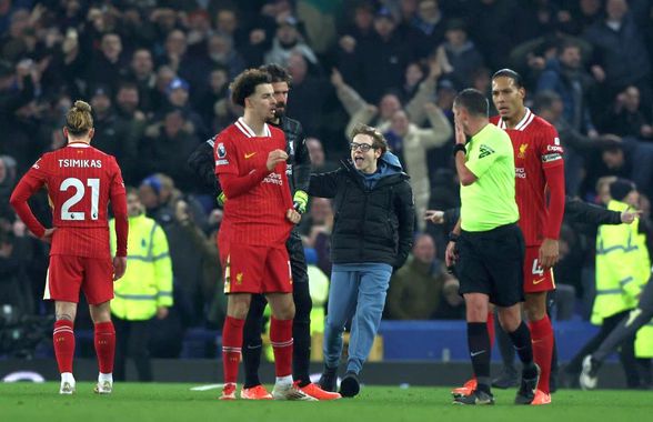 Virgil van Dijk se ia de arbitrul Michael Oliver în scandalul de la Everton - Liverpool: „I-am spus!”
