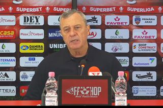 OUT de la UTA! Mircea Rednic mai pierde un jucător: „Nu pleacă fără bani” » I-a găsit înlocuitor: „A semnat”