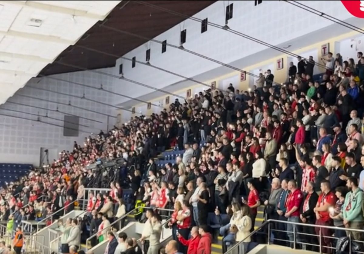 Dinamo, învinsă de Veszprem și la returul din Liga Campionilor » Moment emoționant în minutul 8 al meciului din Polivalentă