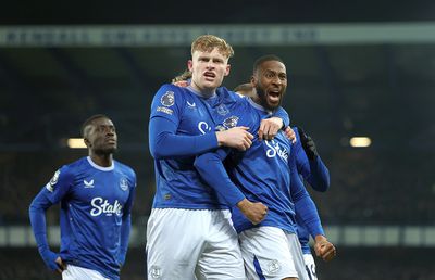 Oficialii de la 3 cluburi din Premier League au fost avertizați că riscă închisoarea