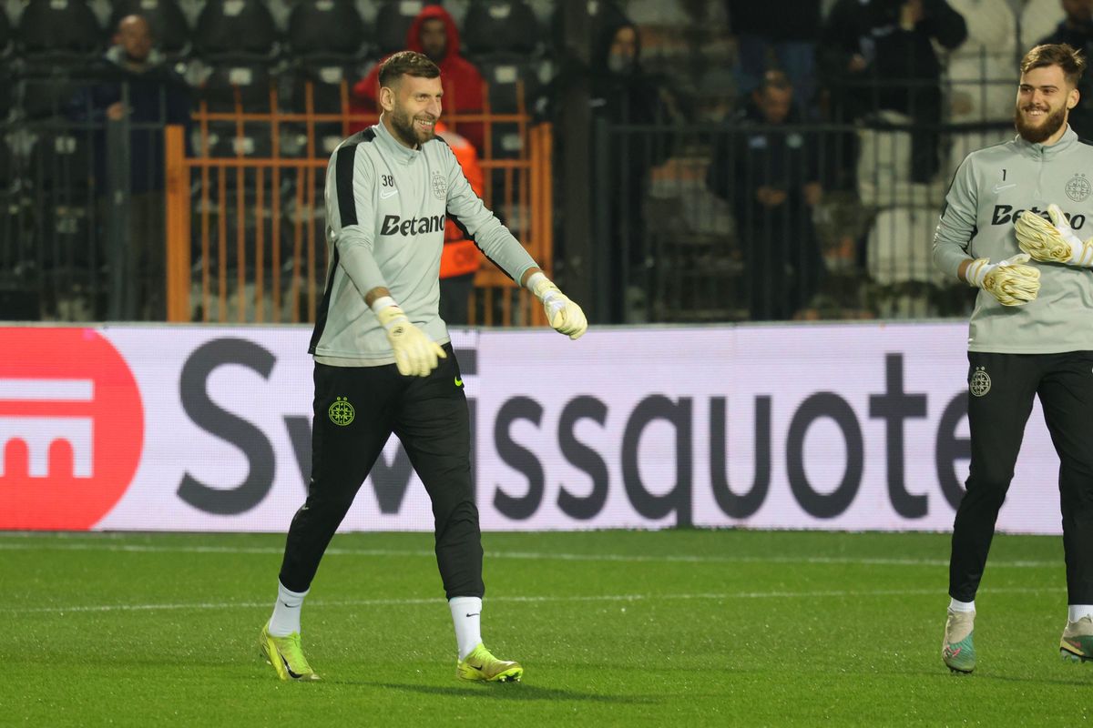 PAOK - FCSB » Imagini de la încălzire