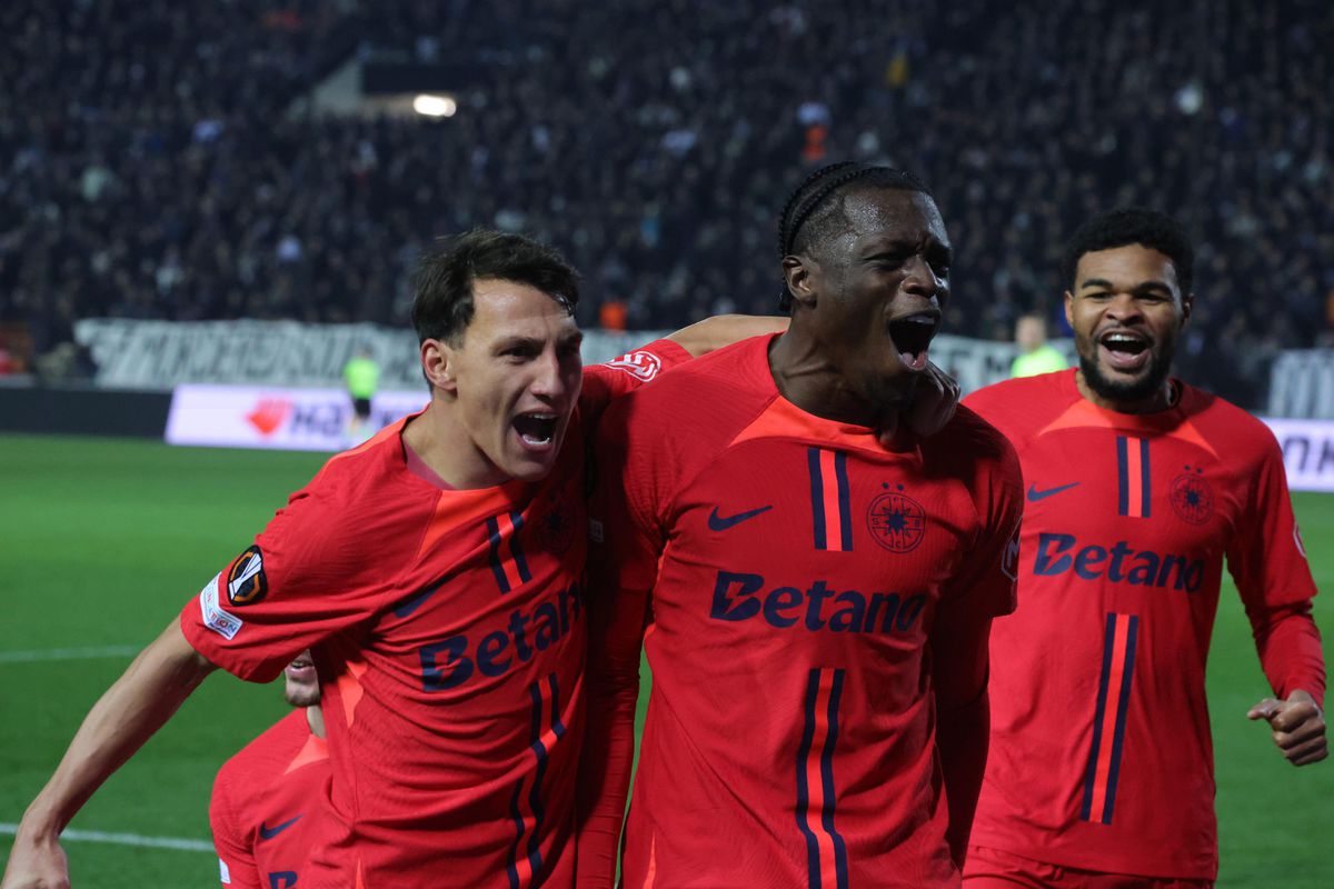 „Ferguson” Gigi Becali a lovit la Salonic! Am surprins din nou cum se fac schimbările la FCSB: imagini incredibile cu MM Stoica