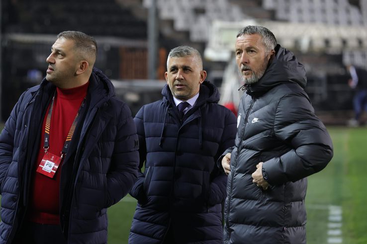 PAOK - FCSB » Delegația roș-albaștrilor, în frunte cu Mihai Stoica, în inspecție pe „Toumba” / foto: Ionuț Iordache