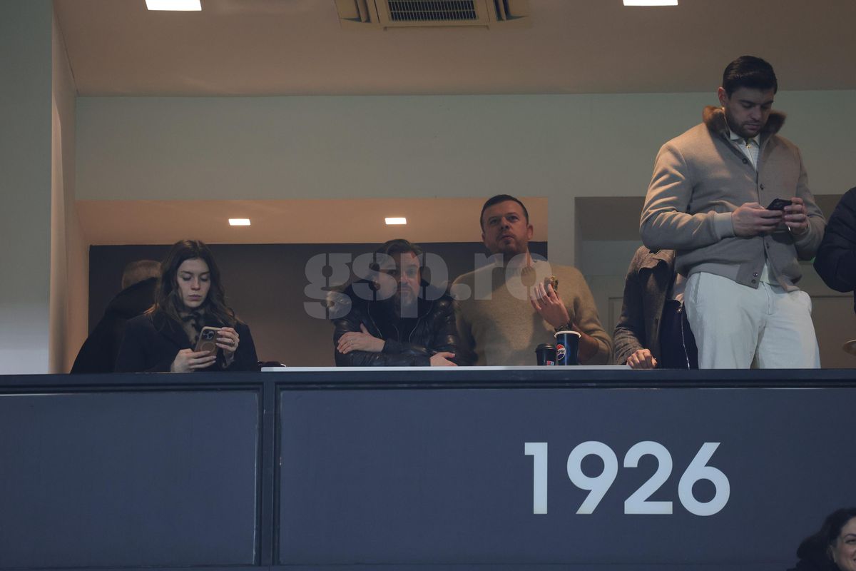 Cine a susținut-o pe FCSB în deplasarea cu PAOK