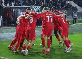 FCSB, remontada și victorie ISTORICĂ pe „Toumba” » În zece, PAOK-ul lui Răzvan Lucescu nu a avut replică contra roș-albaștrilor