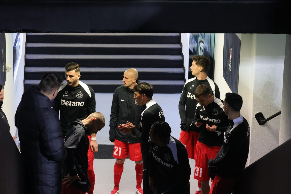 PAOK - FCSB » Imagini de la încălzire