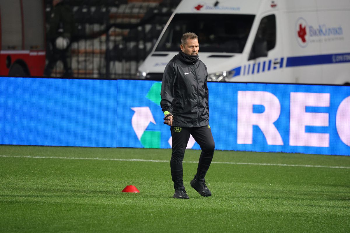 PAOK - FCSB » Imagini de la încălzire