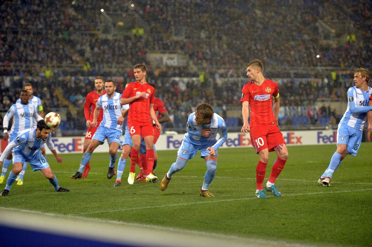 Unul pe teren, doi pe bancă » Cum arăta FCSB când a intrat ultima oară în primăvara europeană