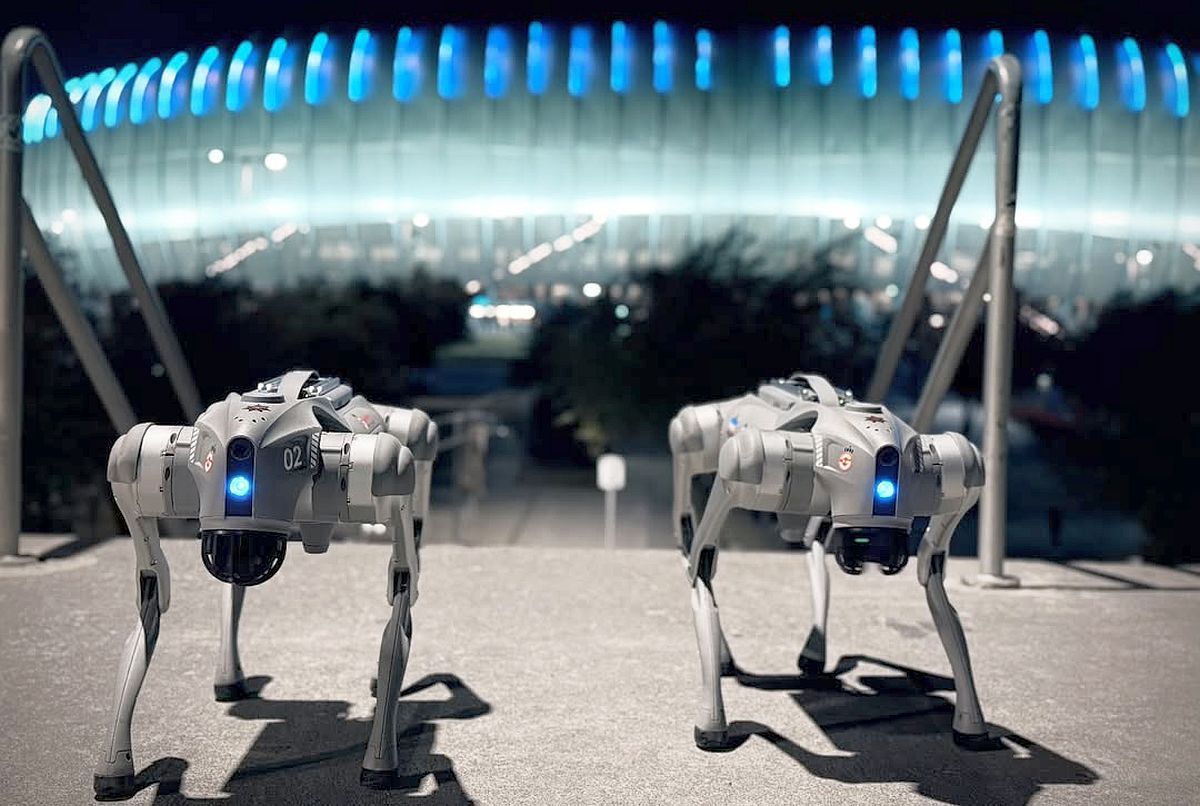 Câinii-robot K9-X vor face legea la Campionatul Mondial: au costat 145.000 $