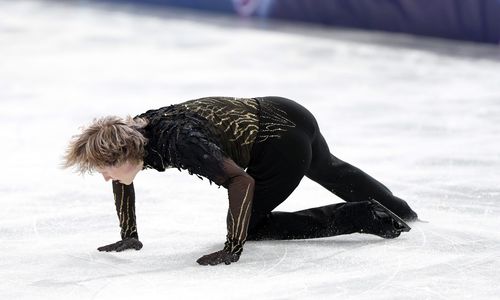 Ilia Malinin, într-o căzătură din programul liber, foto: Guliver/gettyimages