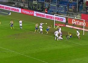 Sergiu Hanca, gol cum rar se vede în Petrolul - FC Argeș » Cine a fost scos vinovat: „E al lui”