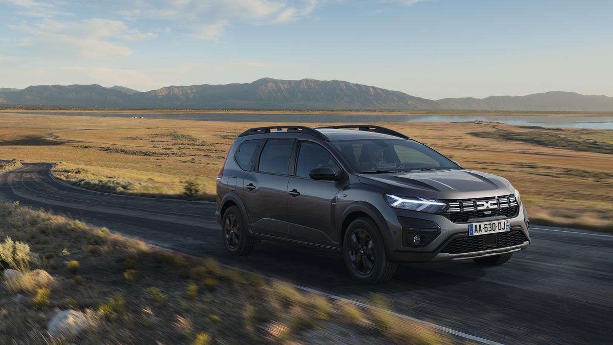 Colecția Dacia, diverse