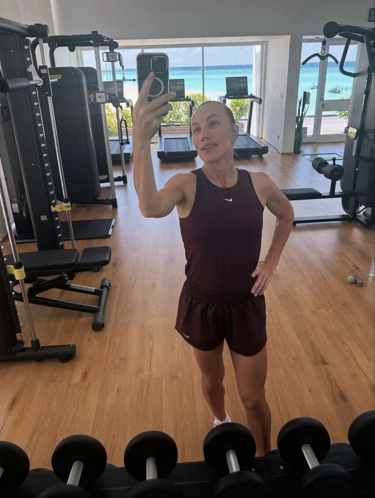 La 40 de ani, fosta mare campioană din tenis e de nerecunoscut și a început o viață nouă: „Bosco e o companie mare din Rusia. Le-am trimis modelul”