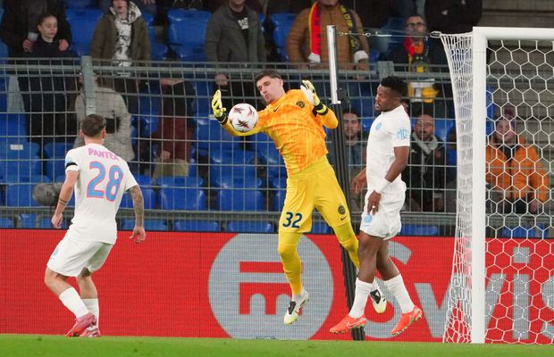 Nu mai suportă! Internaționalul de la FCSB i-a cerut lui Ioan Becali să îi caute echipă: „E supărat, vrea să plece”