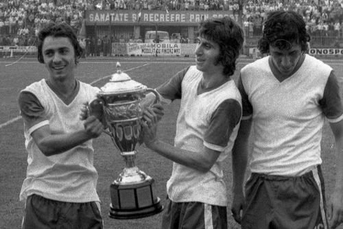 FCU 1948 Craiova este acum creditată cu titlurile Științei //  foto: arhivă GSP